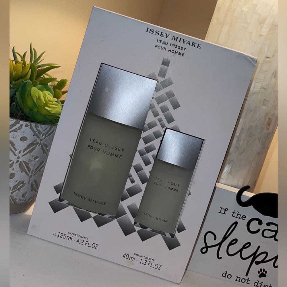 New unused Men's 2-Pc. L'Eau d'Issey Pour Homme Fragrance Gift Set